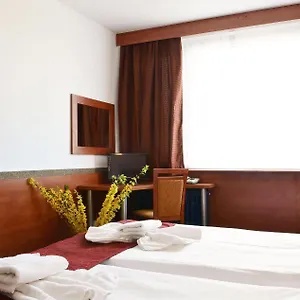 Olympik Tristar 3* Praga