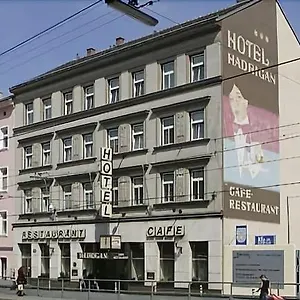 Otel Hadrigan ***